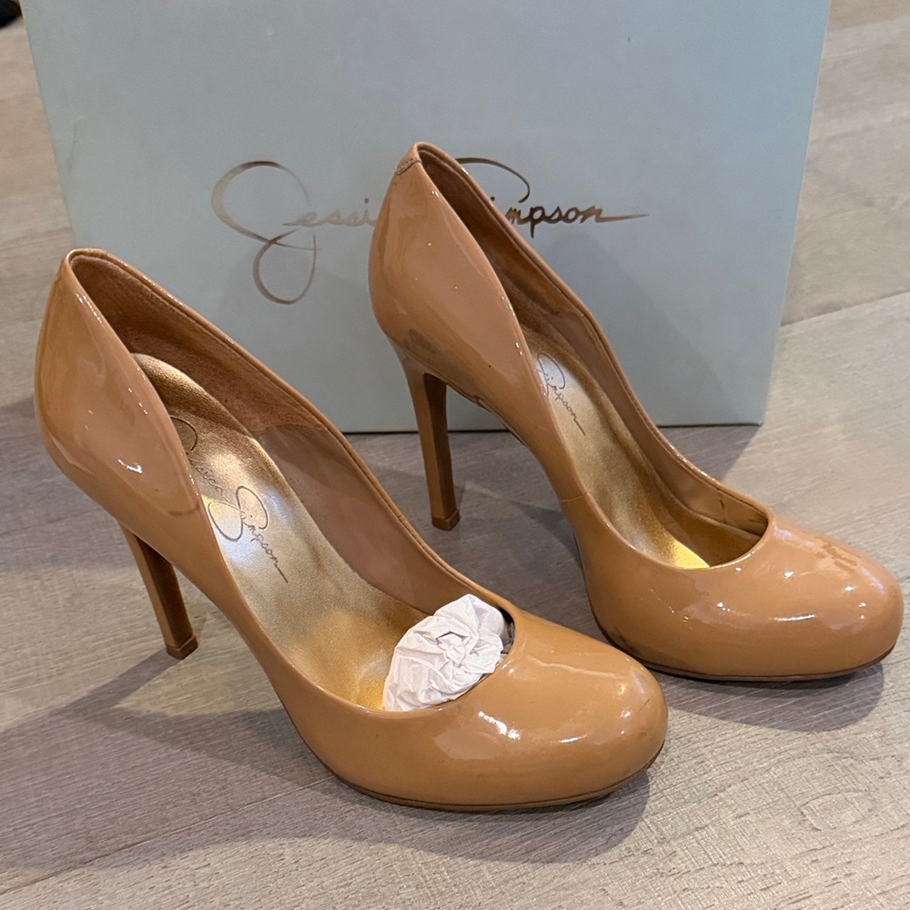Jessica Simpson Camel Heels